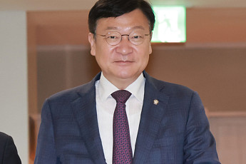 정점식 