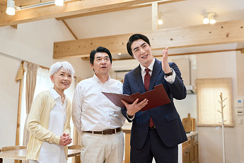 日 부동산 회사 절반, “고령 세입자 거절한 적 있어”