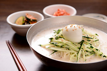 '생방송 투데이' 오늘방송맛집- 인생 분식, 30년 손맛의 콩국수 맛집 '종○○○○○'