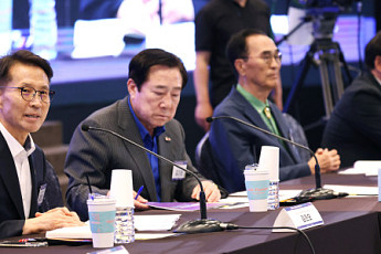 중기 근로자·소상공인 대표 절반 