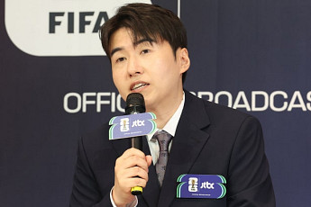'월드컵 해설' 김환, 멕시코서 가방 도난⋯호텔 로비서 낭패 