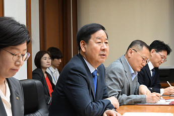 구윤철 