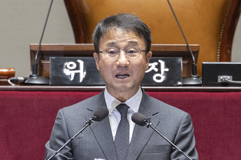 與 “내일 원 구성 끝낸다”…선관위 특검도 당론 채택