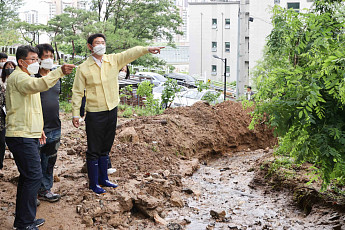 새벽 5시30분 쓰레기차 옆에 시장이 섰다…이상일, 민선 9기도 민생현장으로 하루 시작