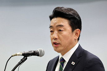강훈식 
