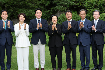 강훈식 “반도체 추가세수 활용 ‘미래대응기금’ 신설…메가프로젝트 지원”