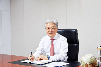 ‘렉라자’로 연 유한양행 100주년…글로벌 50대 제약사 향한 청사진[CEO 탐구생활]
