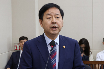 구윤철 
