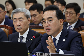 내년 총지출 800조대 ‘사상 최대’…확장재정·지출 구조조정 동시 추진