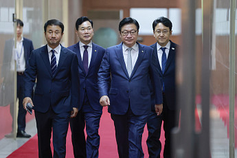 조정식 