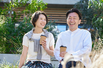 “자녀 없이 함께할 동반자 원해” 日, 50대 이상 결혼 8년 새 4배