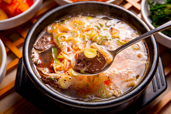 '2TV 생생정보' 오늘방송맛집- 가수 에녹 단골! 국밥 맛집 '송○○'