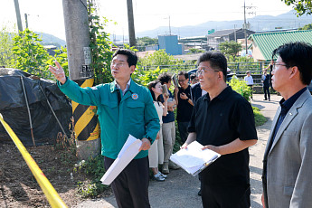 이상일 용인특례시장, 폭우 옹벽 붕괴 현장 직행…