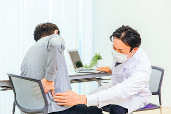 한약 꾸준히 복용한 허리디스크 환자, 수술 위험 29% 낮아