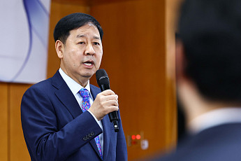 구윤철 