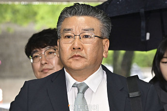 ‘관저이전 봐주기 감사’ 유병호 감사위원 구속