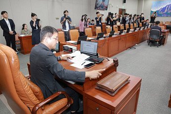 한병도 “국힘, 본회의 보이콧·상임위 불참하려면 세비 반납하라”