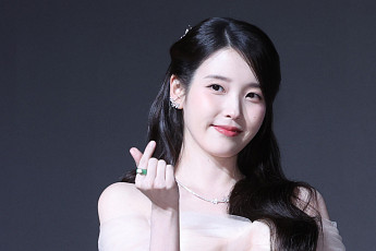 아이유, 귀 건강 악화에 콘서트 취소⋯앨범 발매도 연기 [전문]
