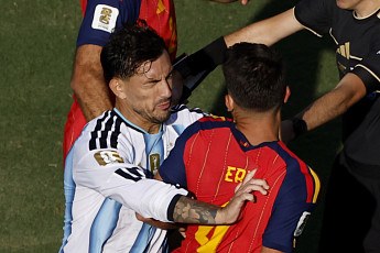 FIFA, 결승 난투극 공식 조사…아르헨 선수 무더기 징계 가능성 [북중미 월드컵]