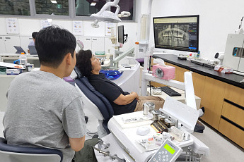 디디에이치, 김천시보건소에 ‘AI 스마트 구강검진 시스템’ 공급