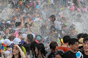 장흥군 물축제에다 토요시장도 즐겨요