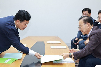 이원택 전북지사, 2차 공공기관 전북 우선 이전 건의