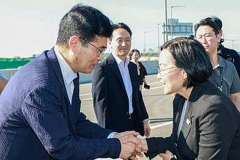 한성숙 총리, 현대차 투자 새만금 찾아 “첨단전략산업 거점으로 만들겠다”