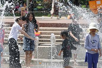 장기화되는 폭염 속 면역력 저하로 대상포진 위험↑…50대 이상 주의[e건강~쏙]
