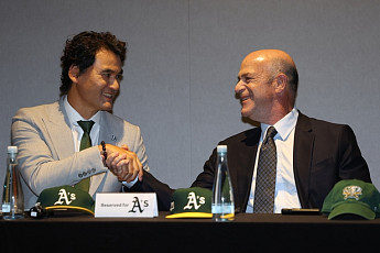 박찬호, MLB 첫 한국인 투자자 됐다…애슬레틱스에 7000만 달러 투자