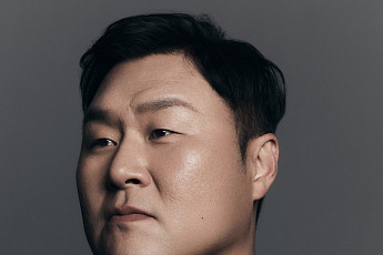 '김부장' 윤경호, 인터뷰 중 끝내 눈물⋯