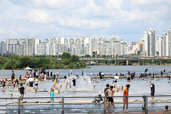 [날씨] 경남 양산 한낮 42.5도까지…122년 기상관측 역사 최초