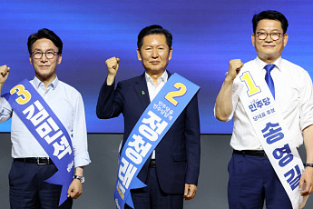 김민석, 민주 당대표 충청 경선서 정청래에 신승