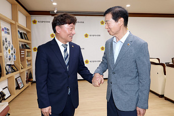 남종섭 경기도의회 의장, 영남까지 손잡았다…대구시의회와 지방의회법 공조