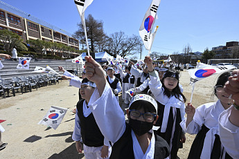 교실 밖으로 나간 역사교육…교사·학생 250명, 독립운동 현장서 배운다