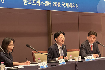 김정관 장관 “반도체 성과급, 주총 승인 받도록”…상법·자본시장법 개정 시사