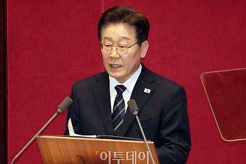 이 대통령 ‘ISA·주가누르기’ 재검토에 野 “졸속 국정” VS 與 “환영”