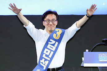 김민석, 제주·인천 경선서 정청래 제쳐⋯누적 격차 1%p 안팎