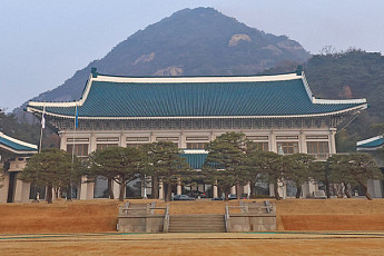 사표 낸 김상호 靑 춘추관장…무단 증축 논란에 “직접 증축 아냐”