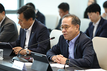 이찬우 농협금융 회장 “경영계획 끊임없이 점검해야”⋯‘경영계획 리뷰’ 첫 도입