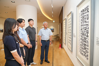 BNK경남은행, 호국미술대전 역대 수상작 50여점 특별전