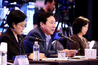 중기·벤처 규제혁신 대토론...김기문 