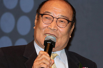 '4할 타자' 백인천 전 감독 별세..향년 83세