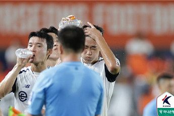 프로축구 선수 86% “폭염 경기 신체 부담”…‘의식 저하’ 경험도