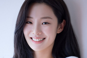 스테파니 리, ‘타짜: 벨제붑의 노래’ 합류…로비스트 ‘린다 박’ 변신