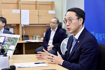 새만금, 공공 주도 개발로 전환⋯사업 기간 15년 앞당긴다 [종합]
