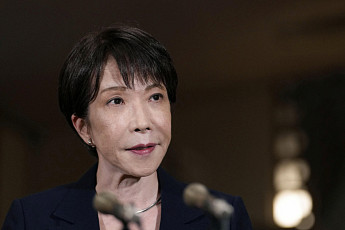 ‘공저 칩거’ 논란 다카이치…“집에서도 일한다” 반박