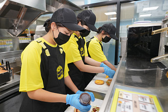 여성 점주가 좋아하는 ‘노브랜드 버거’⋯1년새 52%↑, 전체 비중 30% 돌파