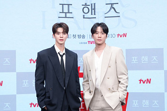 송강 복귀작ㆍ이준영 입대 전 마지막 작품⋯'포핸즈' 출격