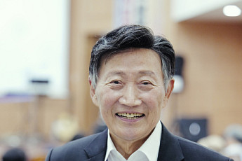 “AI 보완하는 지름길, 경험이 알아” 주명룡 대한은퇴자협회 회장