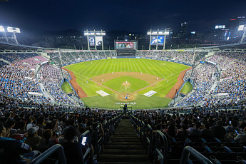 KBO 1000만 관중 '역대 최단'⋯최형우 최고령 만루포ㆍ김도영 39호 [종합]